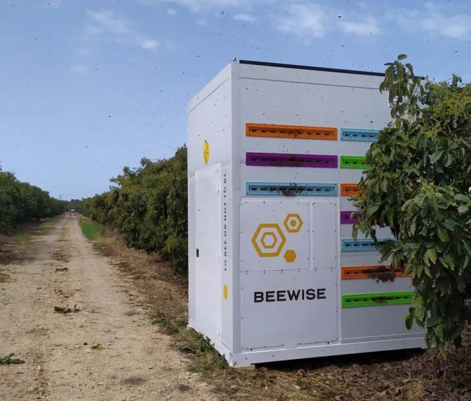 Robotic Beehive